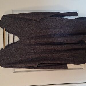 BOLD elements V-Neck Charcoal Sweater
